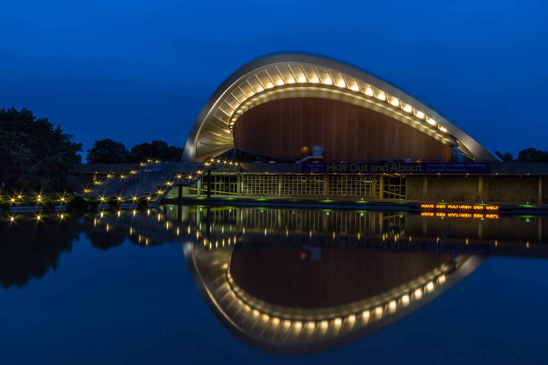 Fotografía de arquitectura nocturna de Berlin