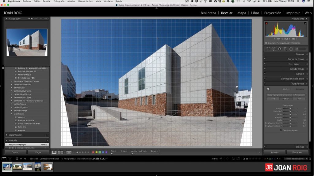 Imagen corrigiendo las verticales de un edificio desde Lightroom Classic CC